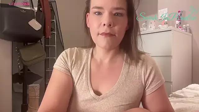sarahinparadise from StripChat
