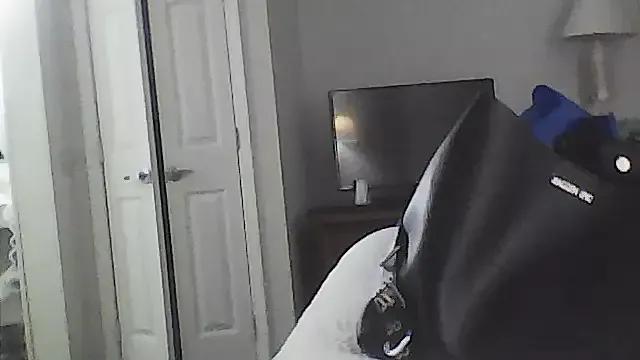 sarahkat86 from StripChat is Freechat