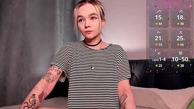 Explore our live girls sluts from our Custom and Multi clubs and checkout exclusive access to highly interactive content, such as shape, hair, titties, pussy type and many more.