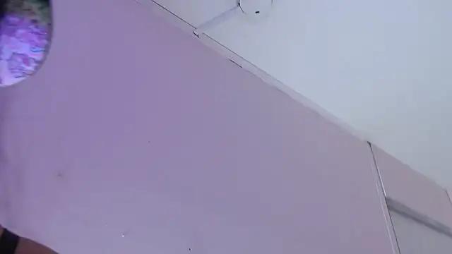 SarahStones from StripChat