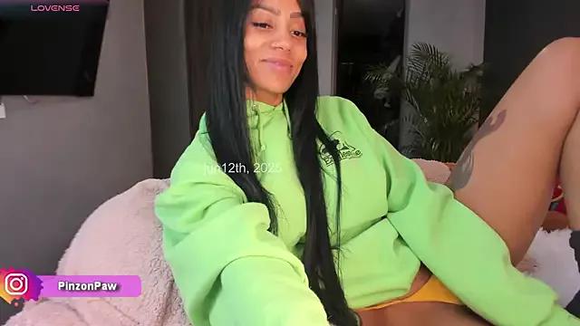 Sarajames from StripChat