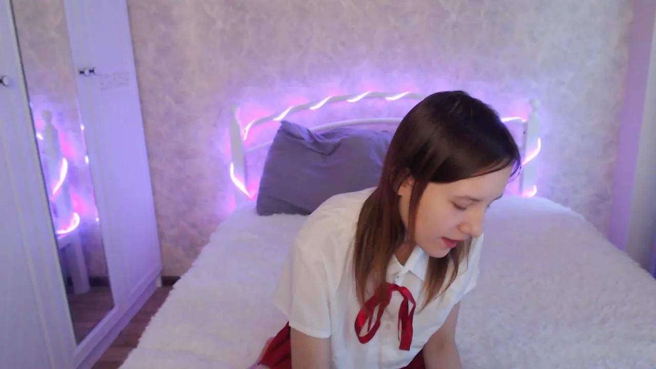 sarakaell from StripChat