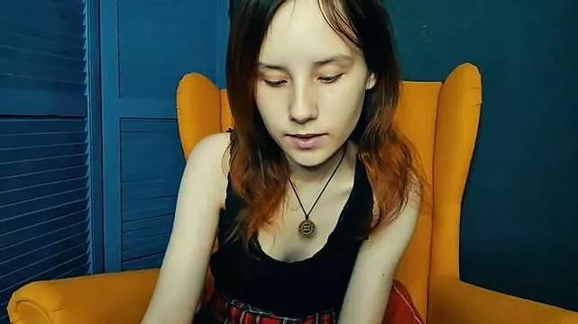 sarakaell from StripChat