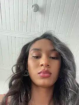 Sarakux from StripChat