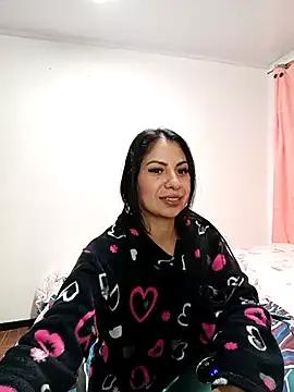 saralunabella from StripChat