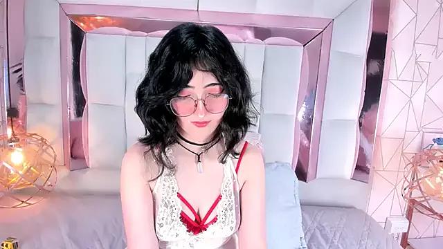 Explore our live girls sluts from our Custom and Multi clubs and checkout exclusive access to highly interactive content, such as shape, hair, titties, pussy type and many more.