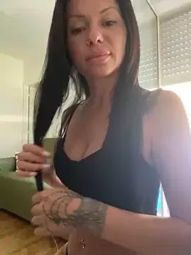 SaraModel from StripChat