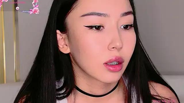 saranmia from StripChat is Freechat