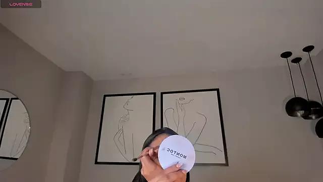 SaraNovac from StripChat