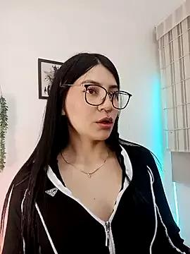 SaraOrtiz_77 from StripChat is Freechat