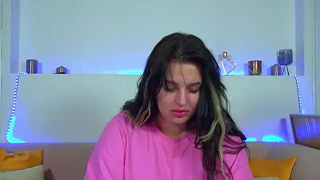SaraOswald from StripChat