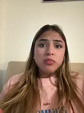SaraParisi from StripChat