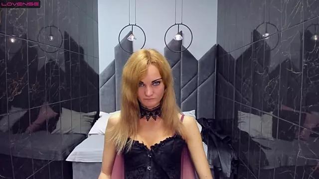 SaraSubtlety from StripChat
