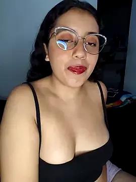 SaraSweet19 from StripChat