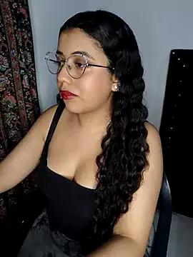 SaraSweet19 from StripChat