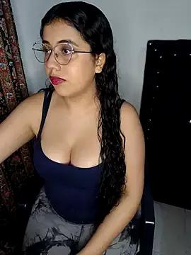 SaraSweet19 webcams show profile image 
