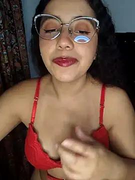 SaraSweet19 from StripChat