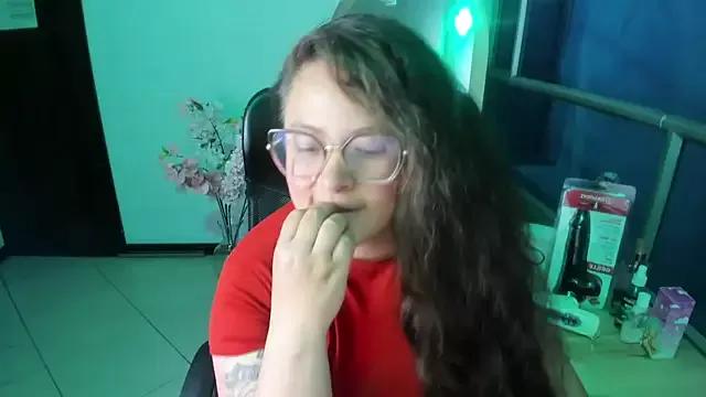 SaraThomso from StripChat