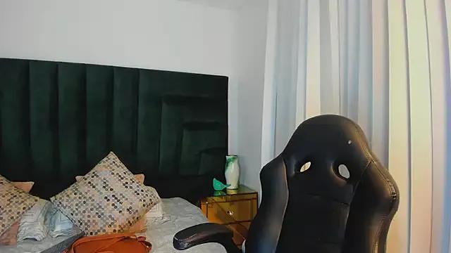 SaraWagner_ from StripChat