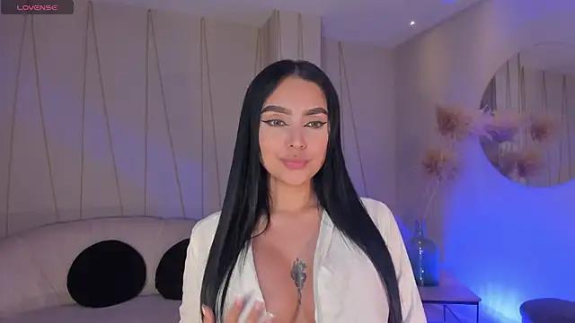 Explore our live girls sluts from our Custom and Multi clubs and checkout exclusive access to highly interactive content, such as shape, hair, titties, pussy type and many more.