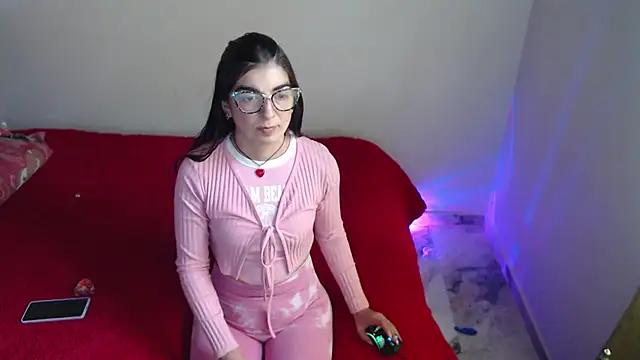 Saray_honey04 from StripChat