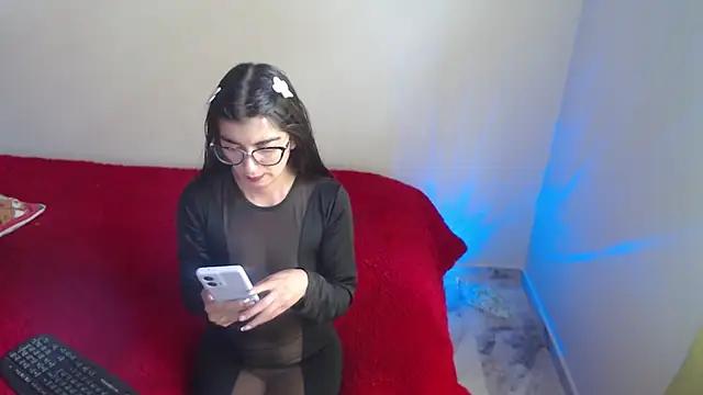 Saray_honey04 from StripChat