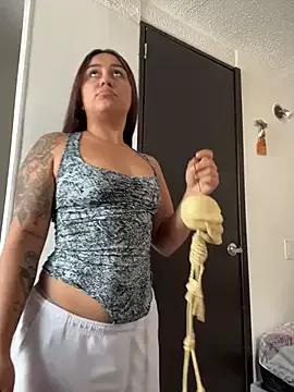 Saray_lo from StripChat