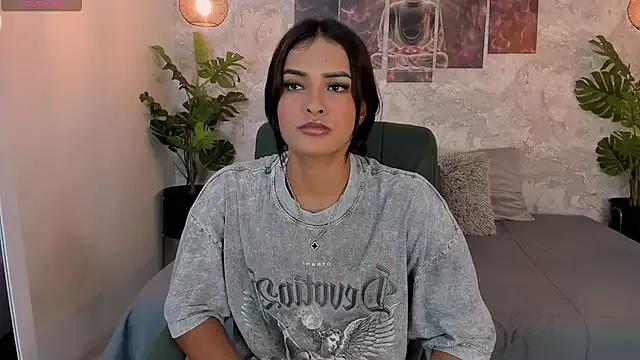 Saraylopez1 from StripChat