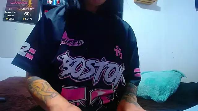 sarayy_collins1 from StripChat