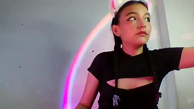 saris_kitty807 from StripChat is Freechat