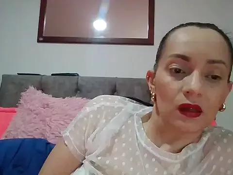 Explore our live girls sluts from our Custom and Multi clubs and checkout exclusive access to highly interactive content, such as shape, hair, titties, pussy type and many more.