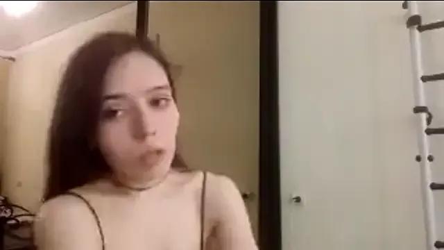 sary_glow from StripChat is Freechat