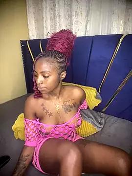 Sasha-smiles from StripChat is Freechat