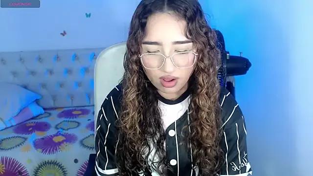 sasha_17_ from StripChat