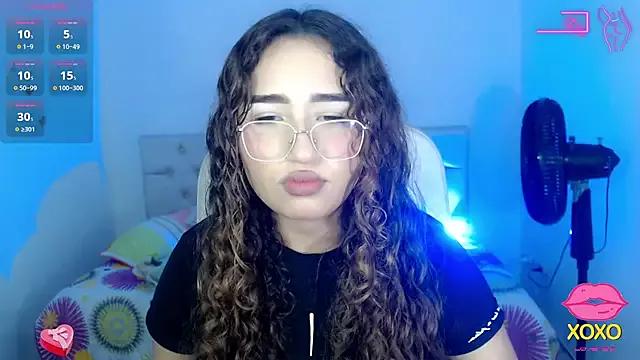 sasha_17_ from StripChat