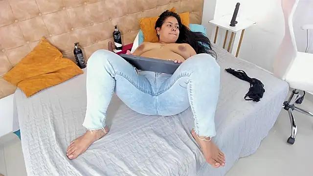 Sasha_pearz from StripChat