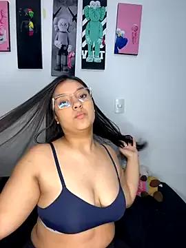 Explore our live girls sluts from our Custom and Multi clubs and checkout exclusive access to highly interactive content, such as shape, hair, titties, pussy type and many more.