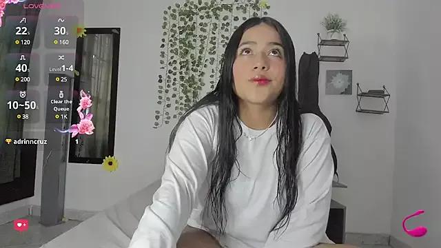 Explore our live girls sluts from our Custom and Multi clubs and checkout exclusive access to highly interactive content, such as shape, hair, titties, pussy type and many more.