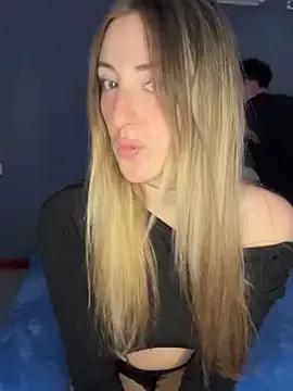Sashailardi webcams show profile image 