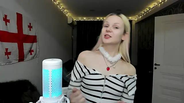 sashakiss99 from StripChat