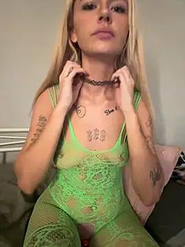 saskiapierce from StripChat