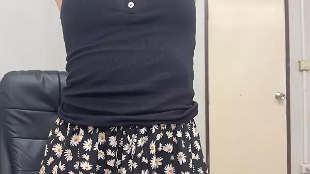 SassyJessi from StripChat