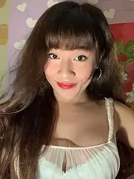SassyLaurier from StripChat