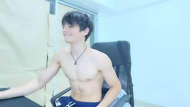 SasukeUhchiaa from StripChat
