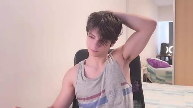 SasukeUhchiaa from StripChat