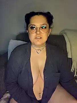 Saucy-Serenity webcams show profile image 
