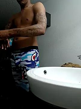 savageDick16 from StripChat