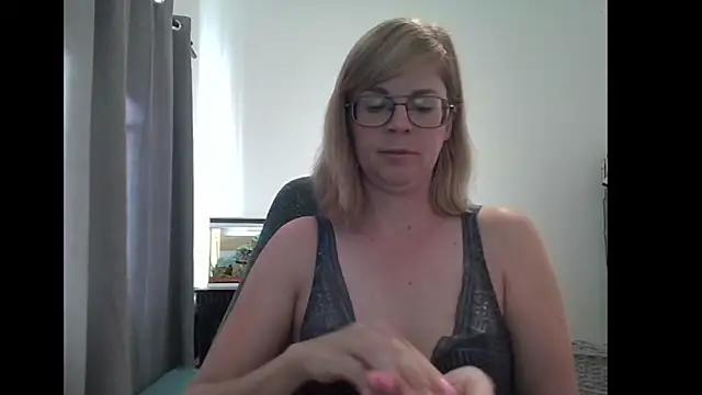 SavannaGirly from StripChat