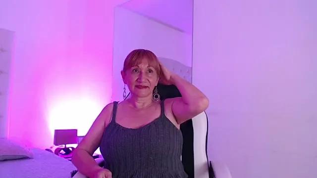 Explore our live girls sluts from our Custom and Multi clubs and checkout exclusive access to highly interactive content, such as shape, hair, titties, pussy type and many more.