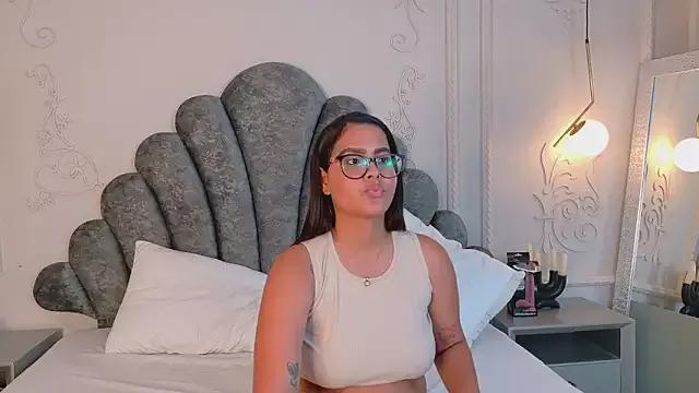 Scarlet-Noir from StripChat is Freechat